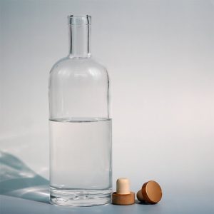 Refillable Round Super Flint 700ml Spirit Glass Bottles